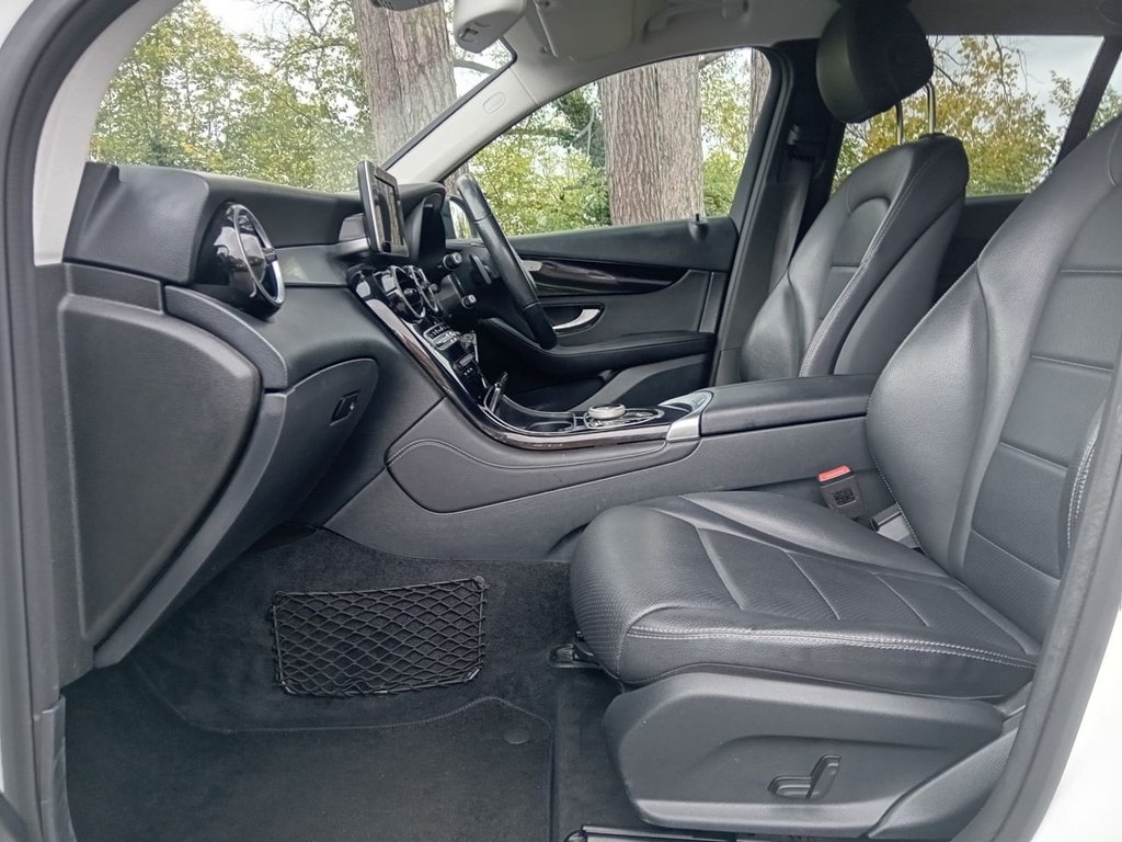 Used Mercedes-Benz GLC 2018 for sale - 76250146: Photo 4