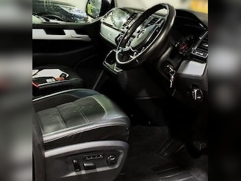 Used Volkswagen Caravelle 2018 for sale - 77171703: Photo