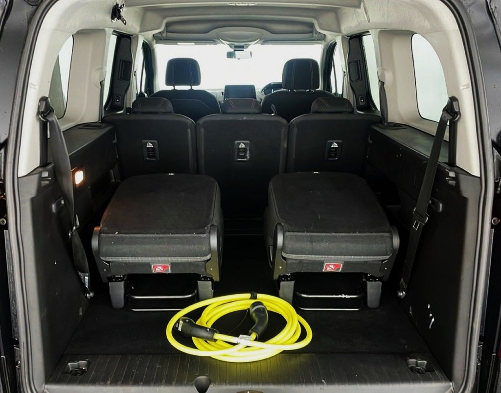 Used Peugeot Rifter 2023 for sale - 77621623: Photo 2