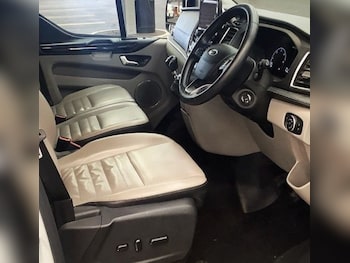 Used Ford Tourneo Custom 2022 for sale - 76303650: Photo 2