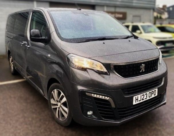 Used Peugeot Traveller 2023 for sale - 76910217: Photo 1