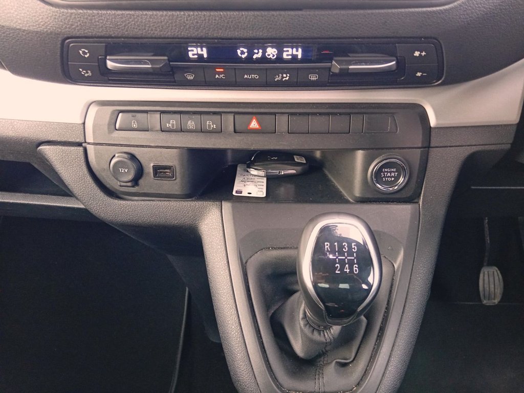 Used Peugeot Traveller 2023 for sale - 76910217: Photo 24