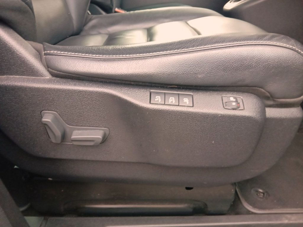 Used Peugeot Traveller 2023 for sale - 76910217: Photo 30