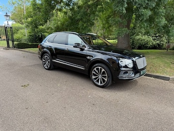 Used Bentley Bentayga 2018 for sale - 79586912: Photo