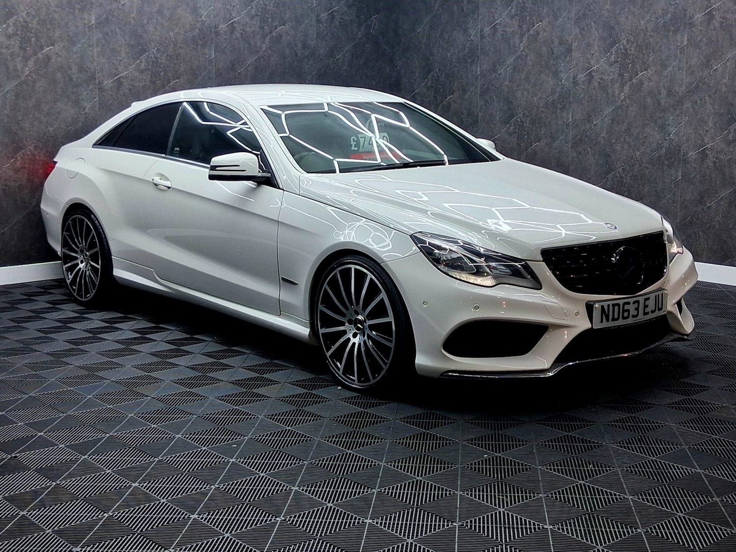 Used Mercedes-Benz E Class 2013 for sale - 77166208: Photo 2