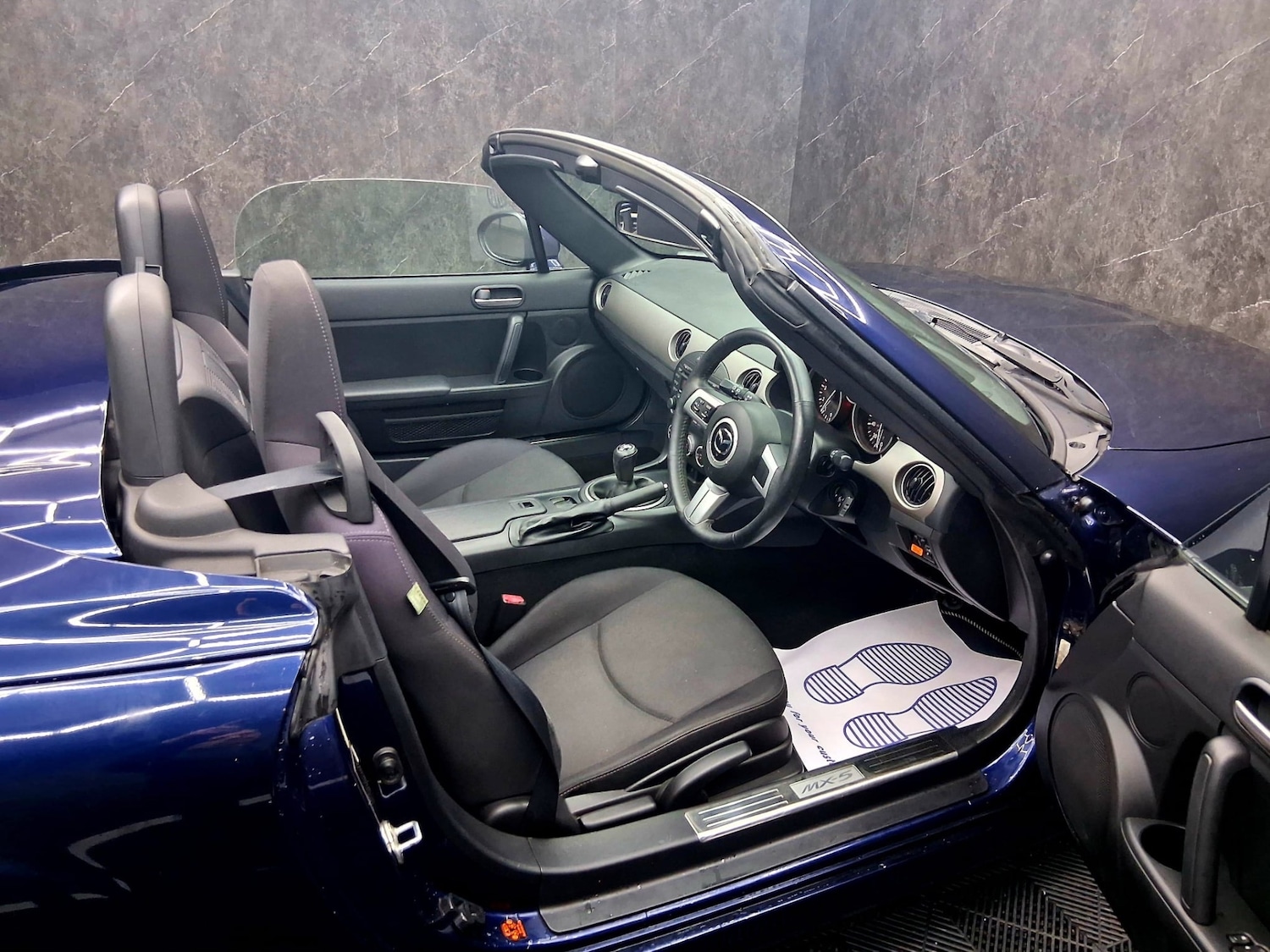 Used Mazda MX-5 2010 for sale - 77180097: Photo 17