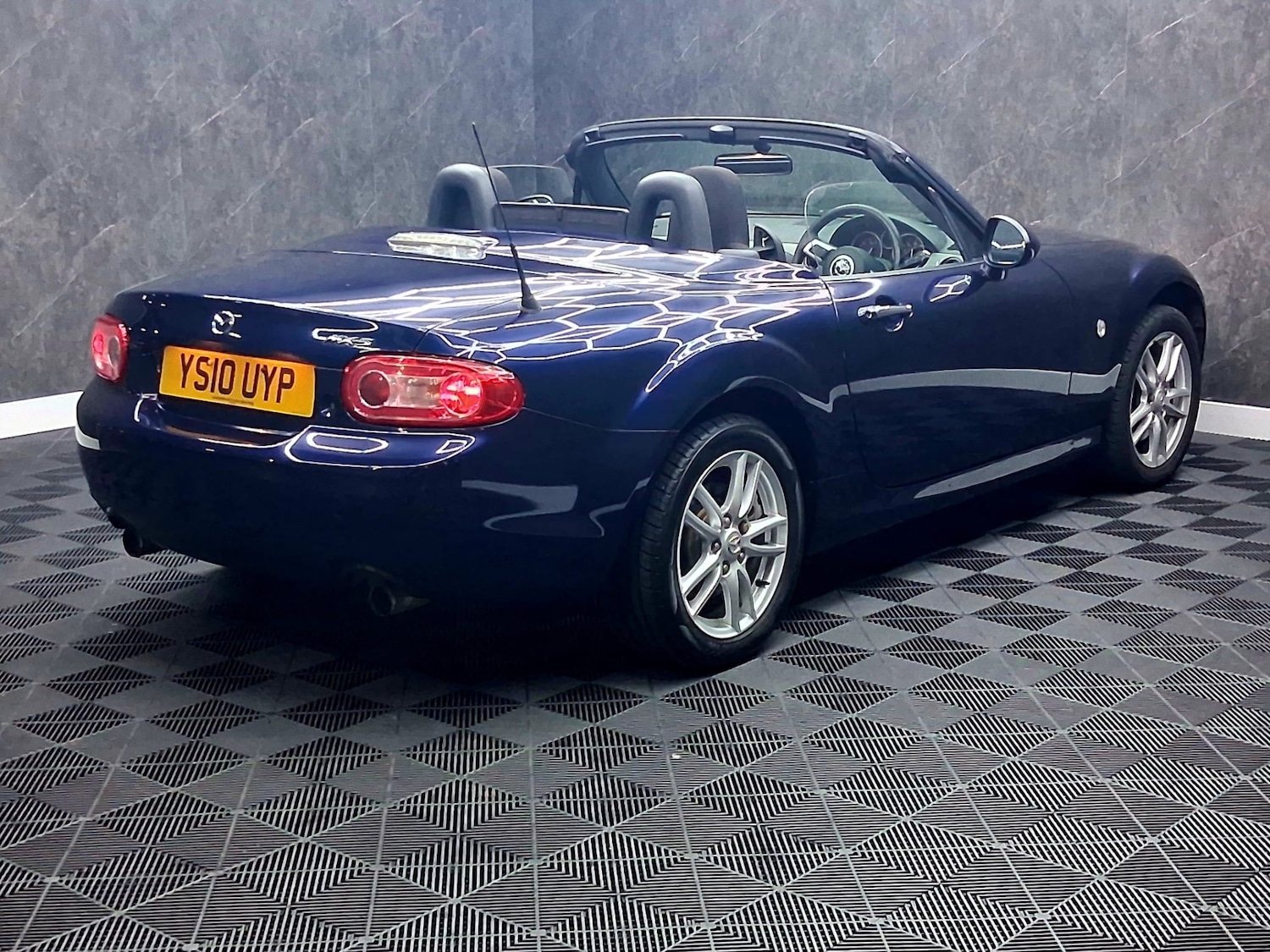 Used Mazda MX-5 2010 for sale - 77180097: Photo 8