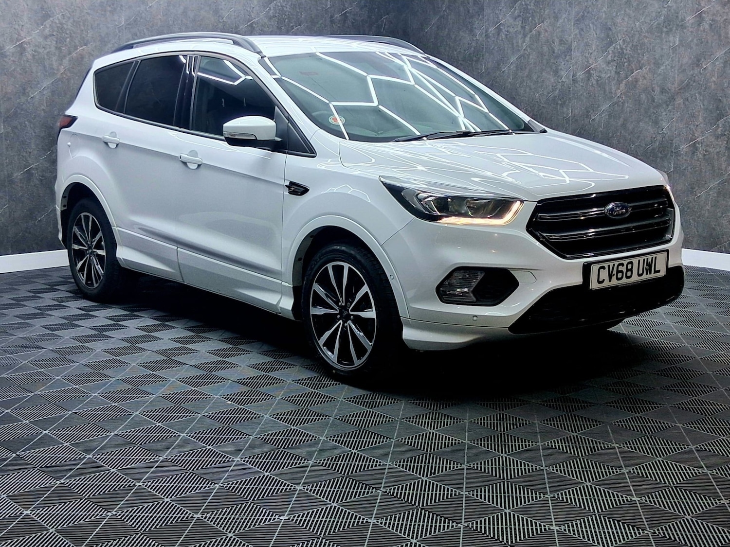 Used Ford Kuga 2018 for sale - 77318265: Photo 2