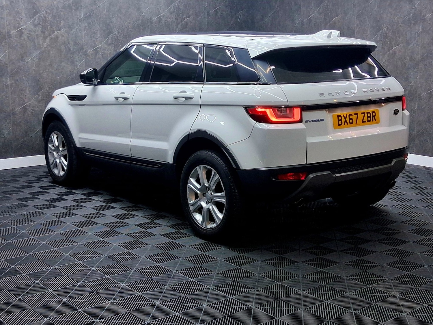 Used Land Rover Range Rover Evoque 2017 for sale - 77159403: Photo 7