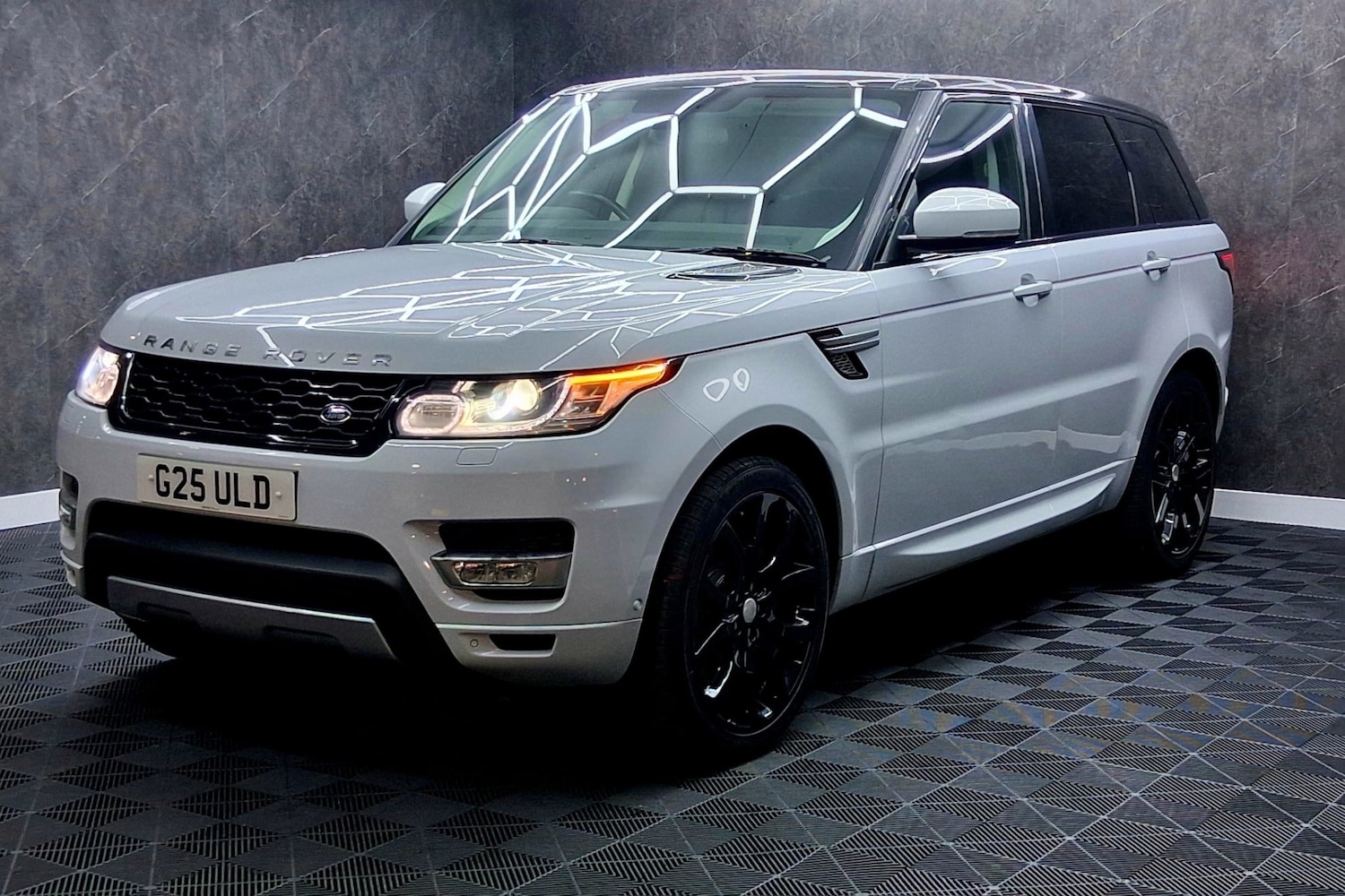 Used Land Rover Range Rover Sport 2015 for sale - 77277667: Photo 3