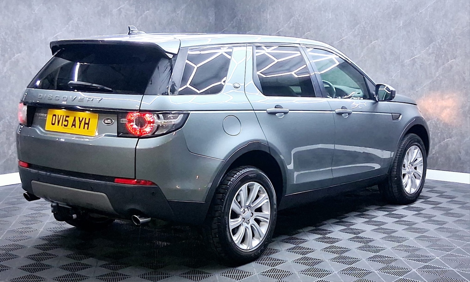 Used Land Rover Discovery Sport 2015 for sale - 77766276: Photo 5