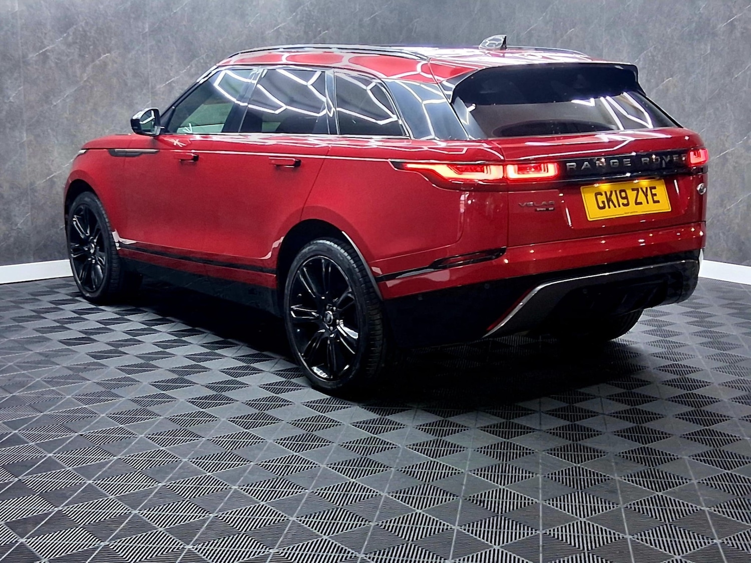 Used Land Rover Range Rover Velar 2019 for sale - 77149649: Photo 6