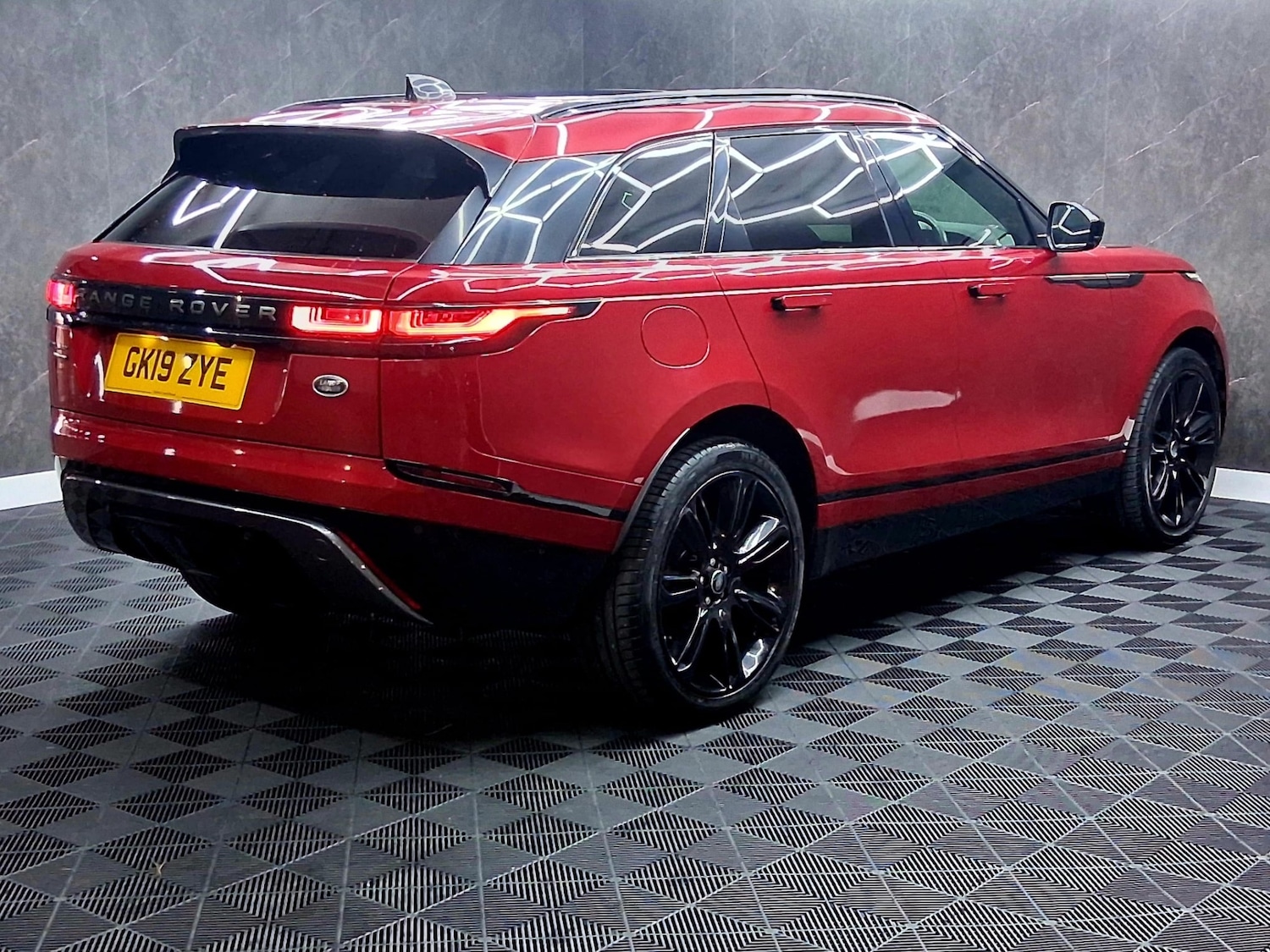 Used Land Rover Range Rover Velar 2019 for sale - 77149649: Photo 7