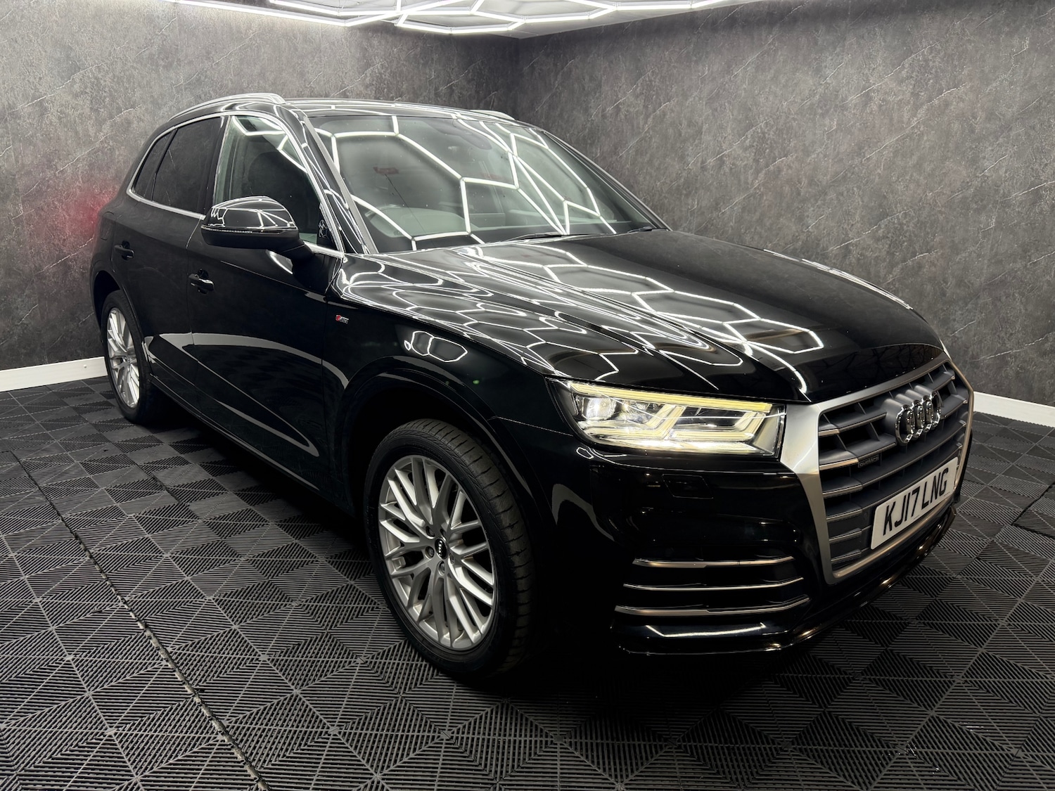 Used Audi Q5 2017 for sale - 78183217: Photo 3