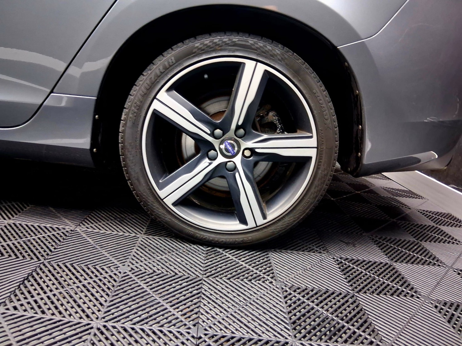 Used Volvo V60 2017 for sale - 77530393: Photo 18