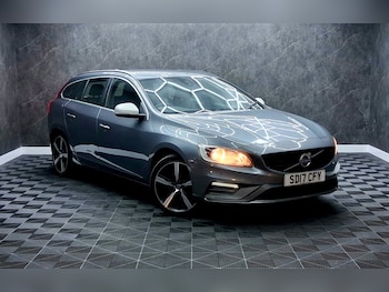 2017 (17) - D4 [190] R DESIGN Nav 5dr