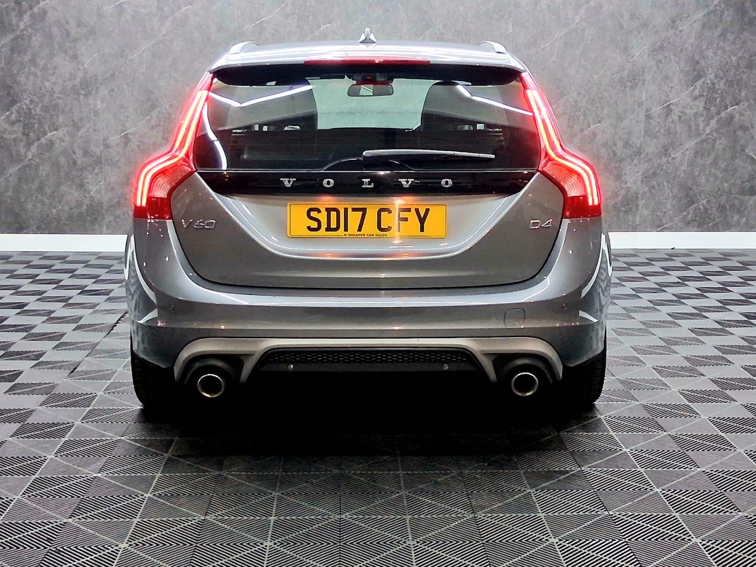 Used Volvo V60 2017 for sale - 77530393: Photo 7