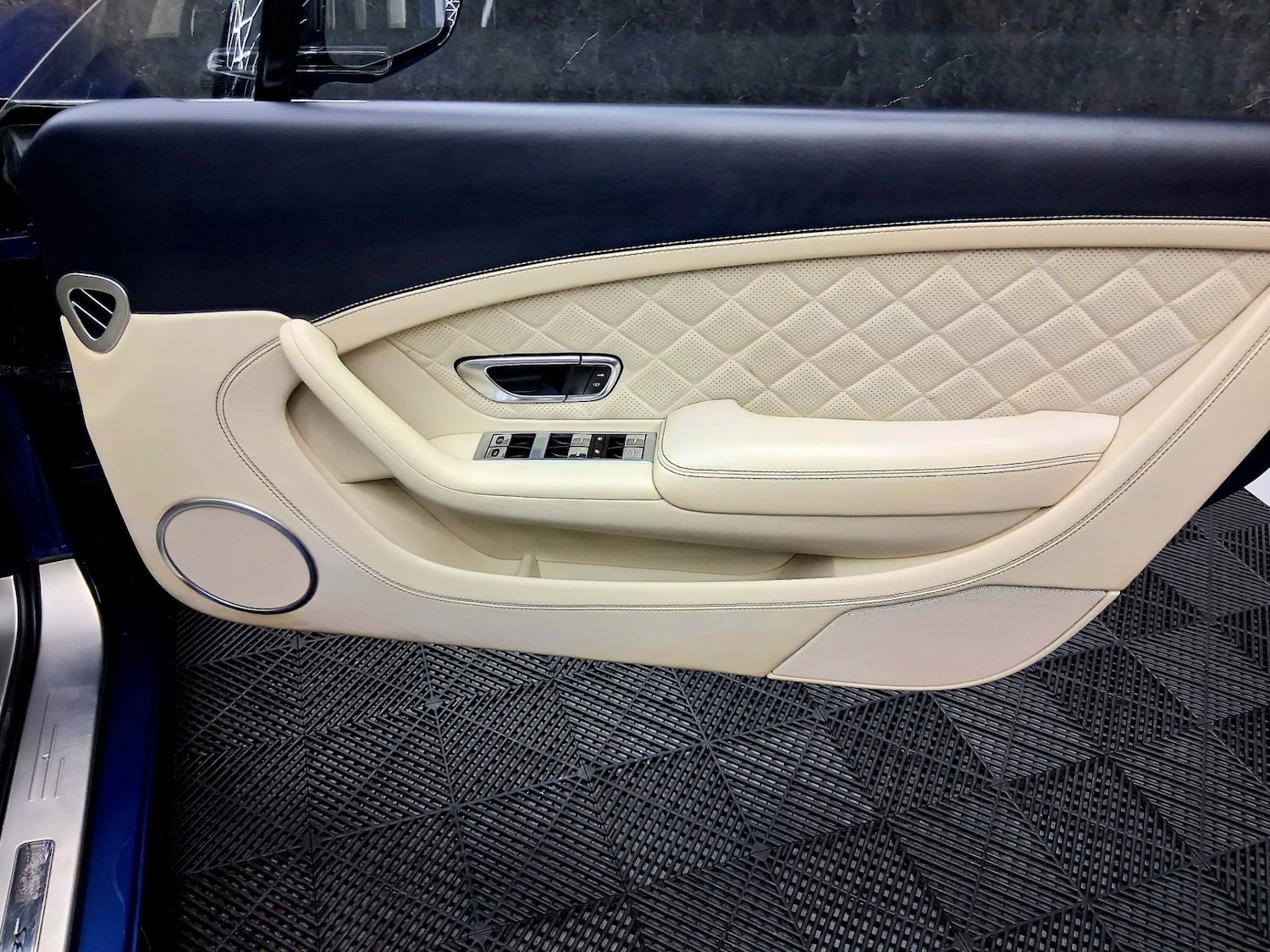 Used Bentley Continental 2017 for sale - 77735503: Photo 23