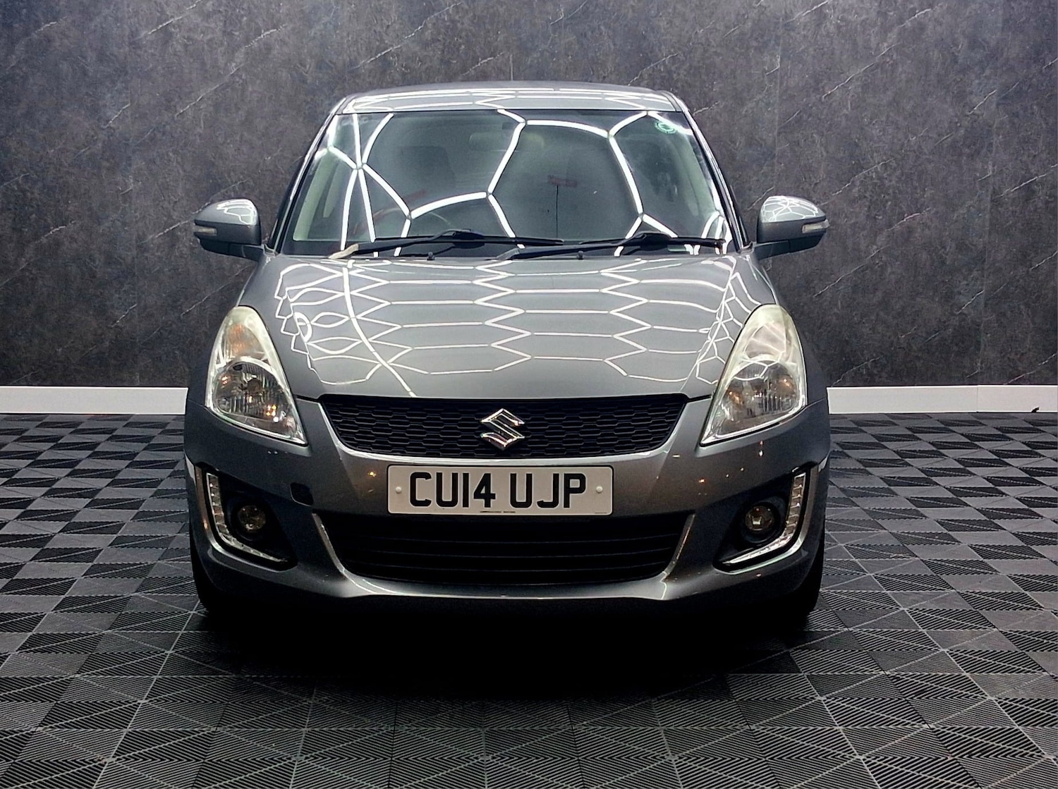 Used Suzuki Swift 2014 for sale - 77285980: Photo 2