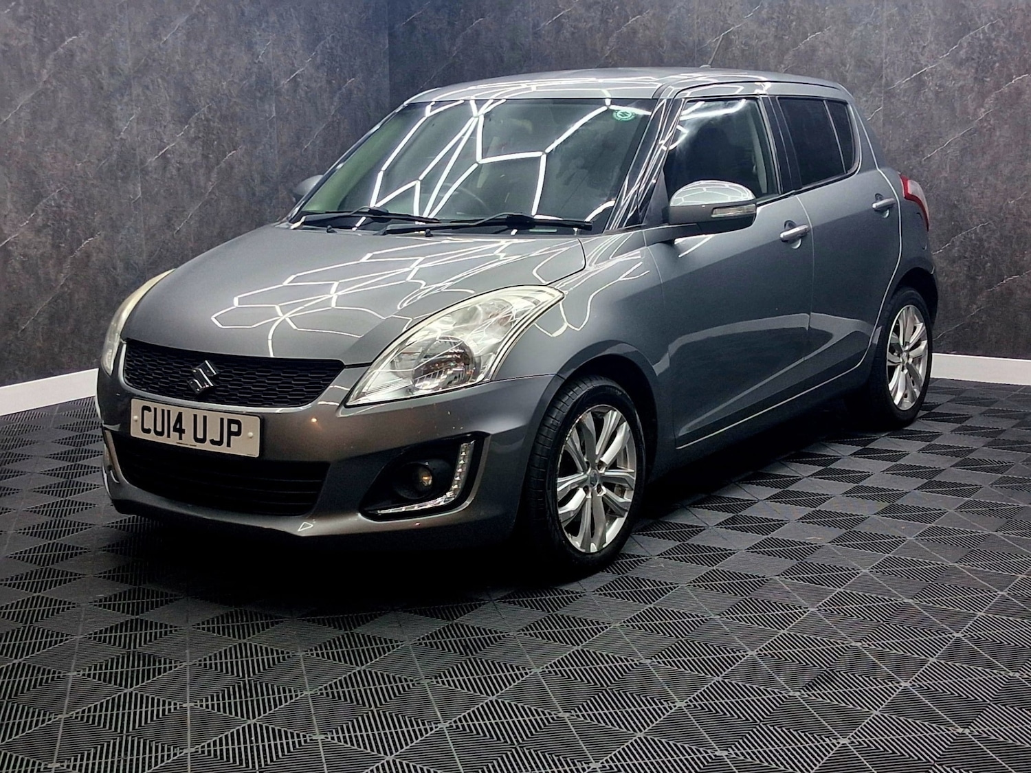 Used Suzuki Swift 2014 for sale - 77285980: Photo 3