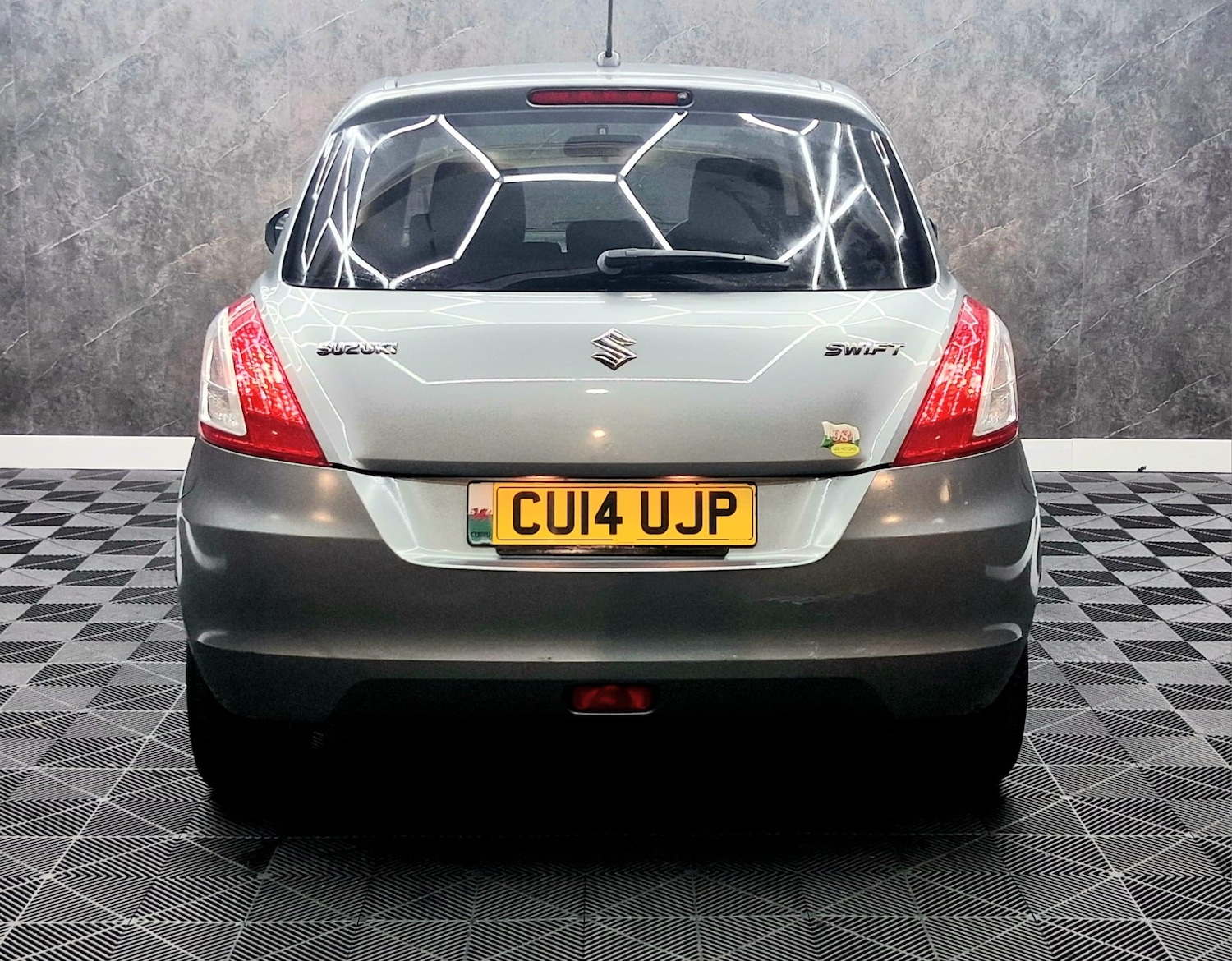 Used Suzuki Swift 2014 for sale - 77285980: Photo 4