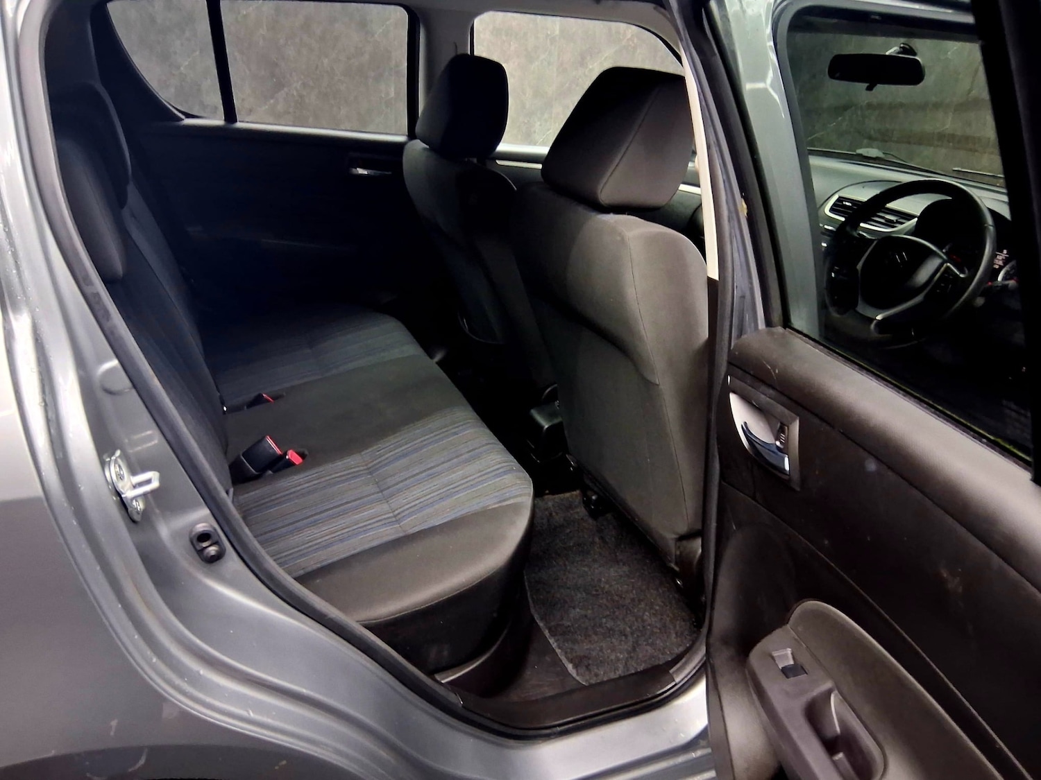 Used Suzuki Swift 2014 for sale - 77285980: Photo 8