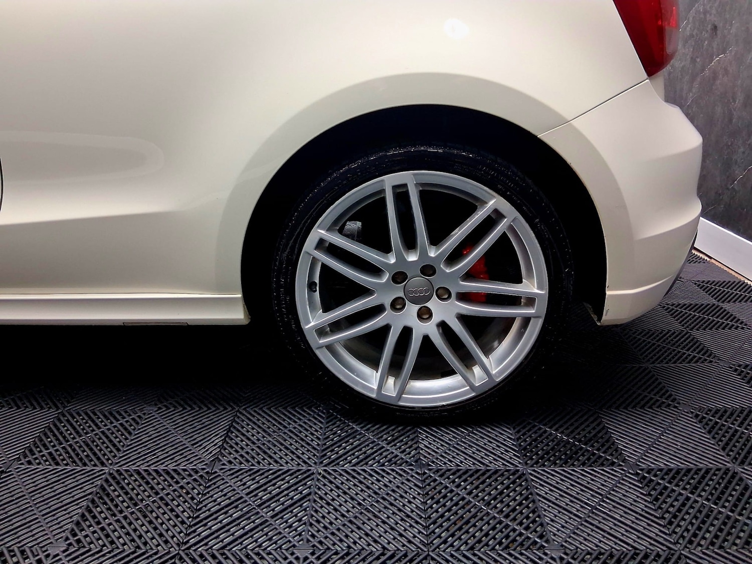 Used Audi A1 2011 for sale - 77272616: Photo 17