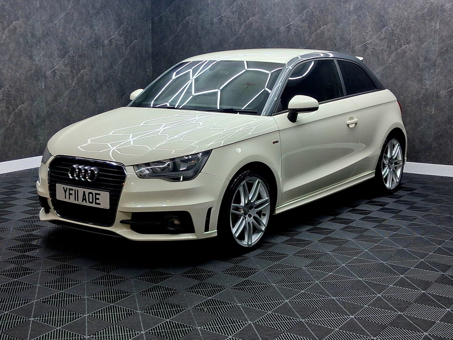 Used Audi A1 2011 for sale - 77272616: Photo 5