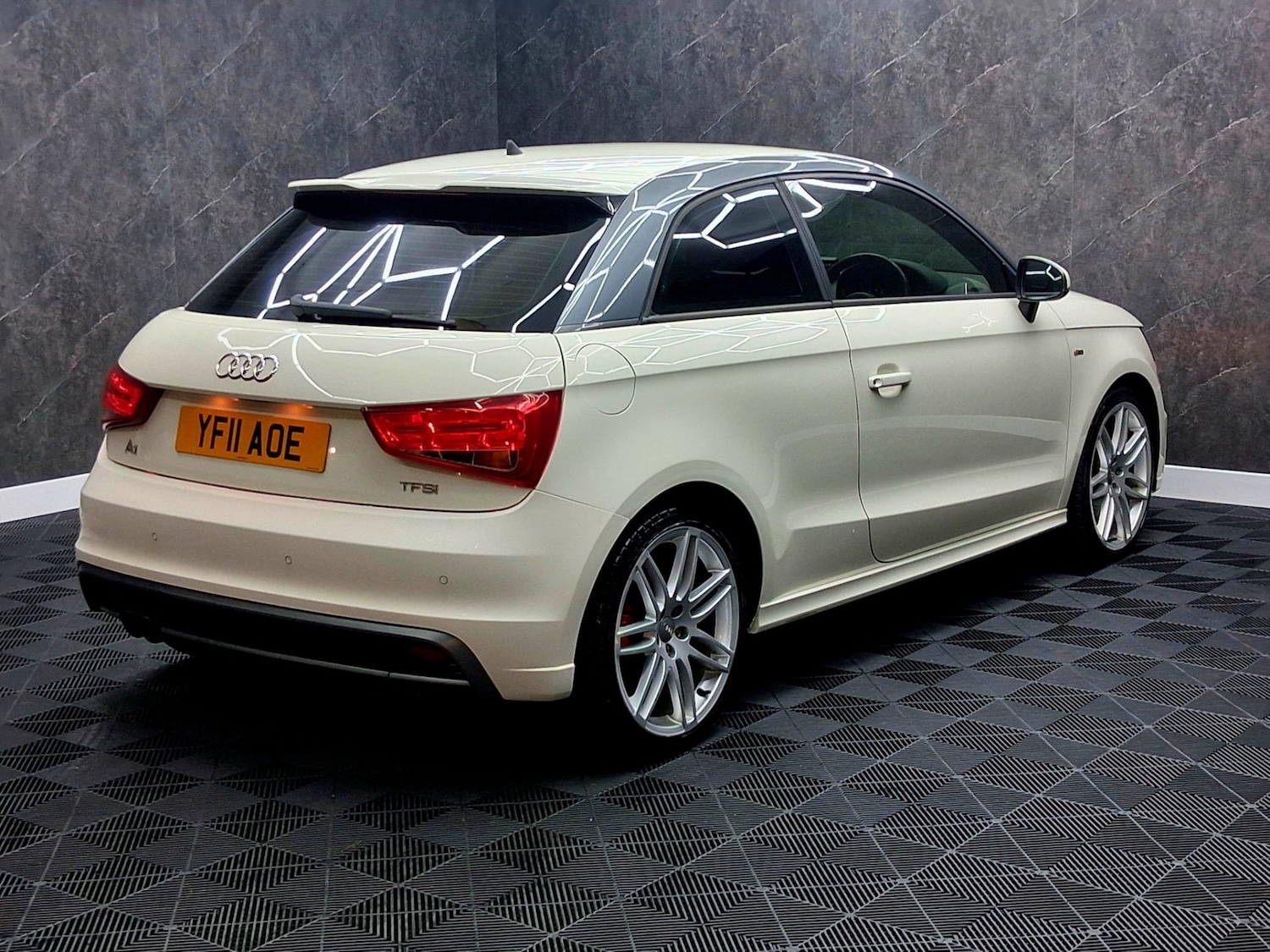 Used Audi A1 2011 for sale - 77272616: Photo 7