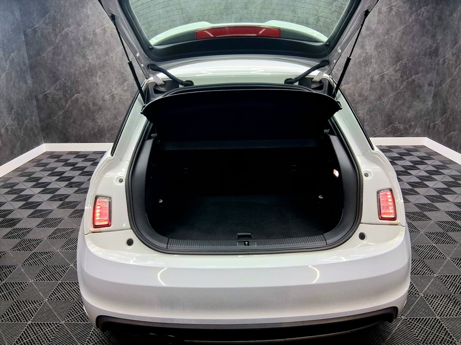 Used Audi A1 2014 for sale - 77420302: Photo 15