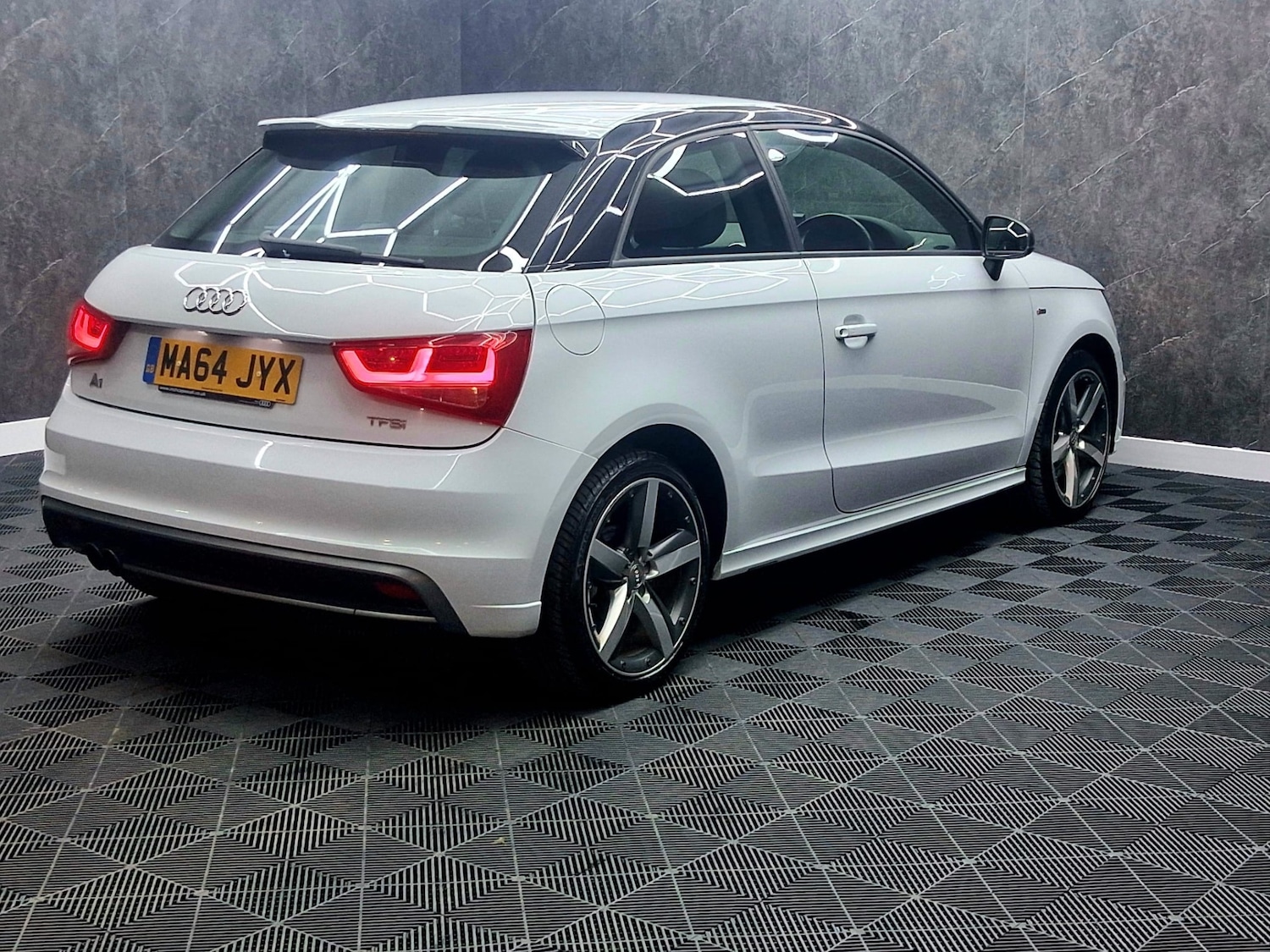 Used Audi A1 2014 for sale - 77420302: Photo 17