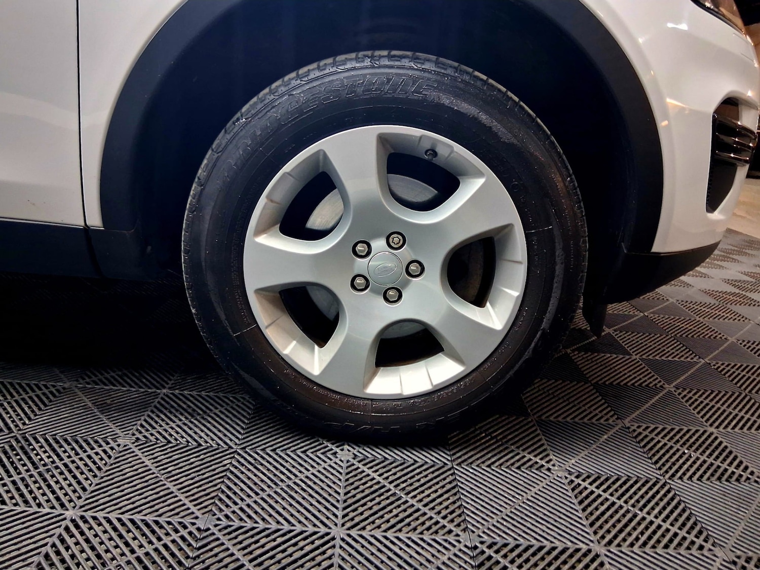 Used Land Rover Discovery 2024 for sale - 77423693: Photo 6