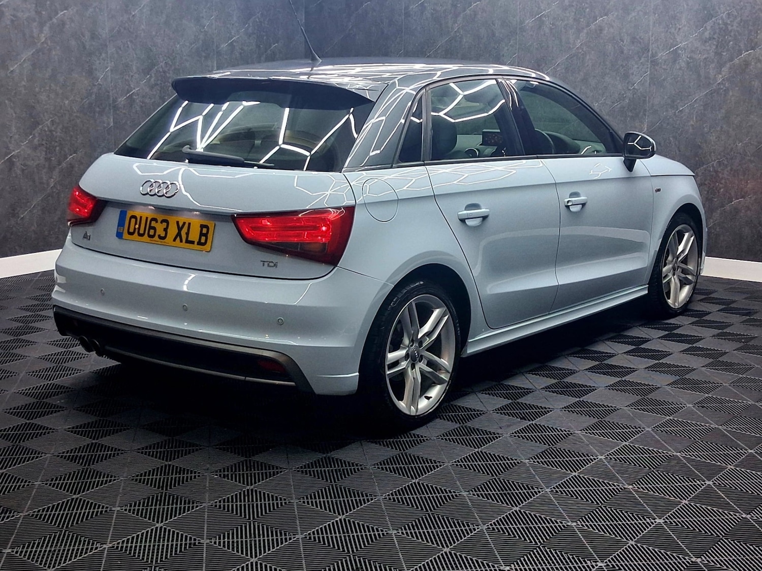 Used Audi A1 2013 for sale - 77137916: Photo 6