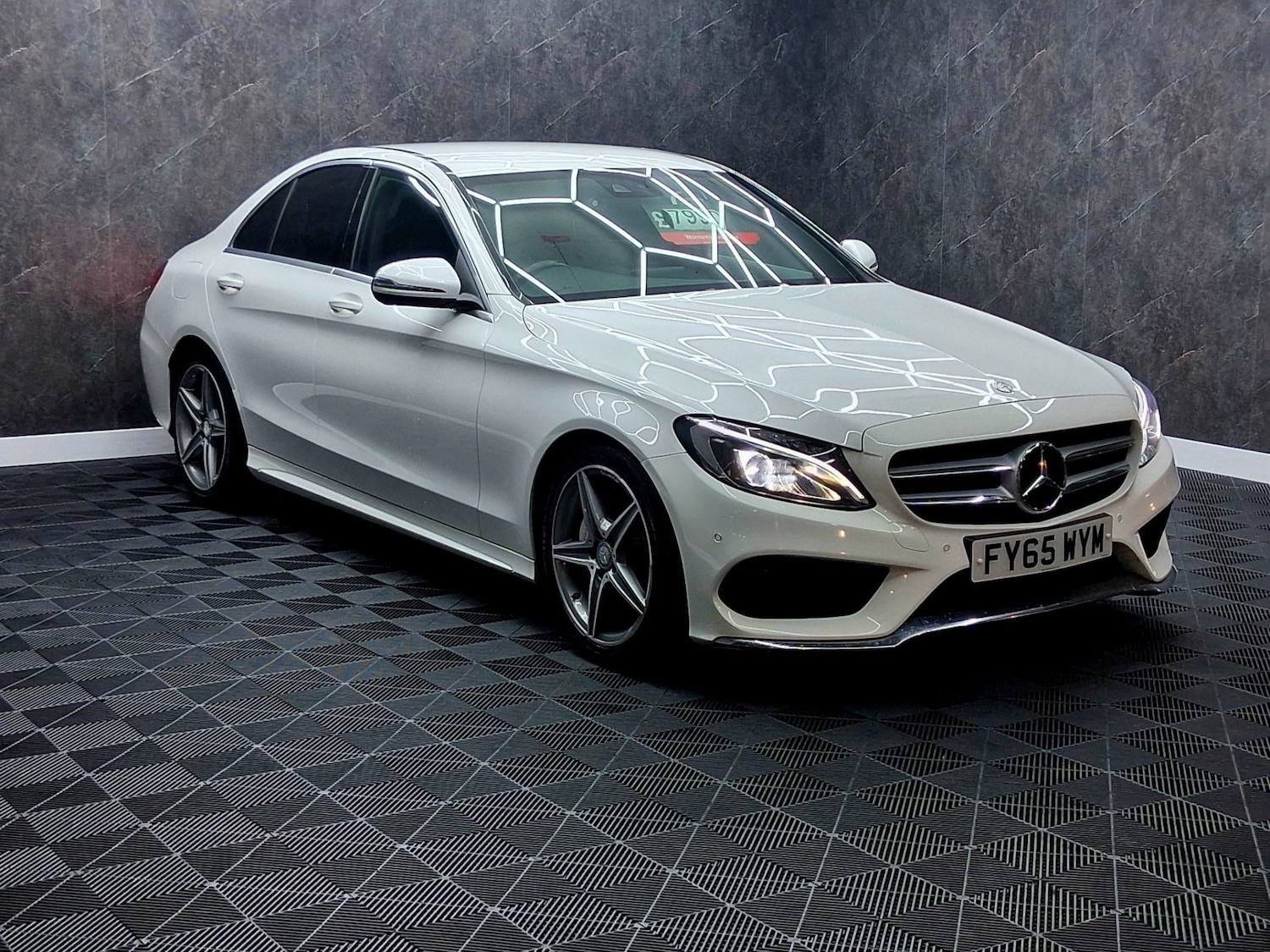 Used Mercedes-Benz C Class 2015 for sale - 77166207: Photo 2