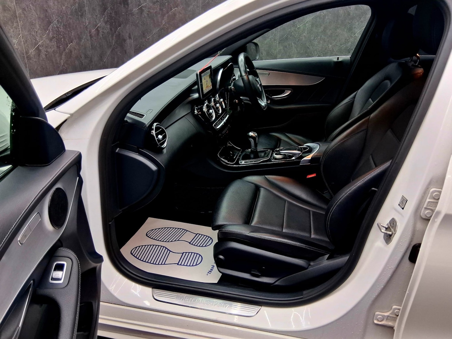 Used Mercedes-Benz C Class 2015 for sale - 77166207: Photo 8