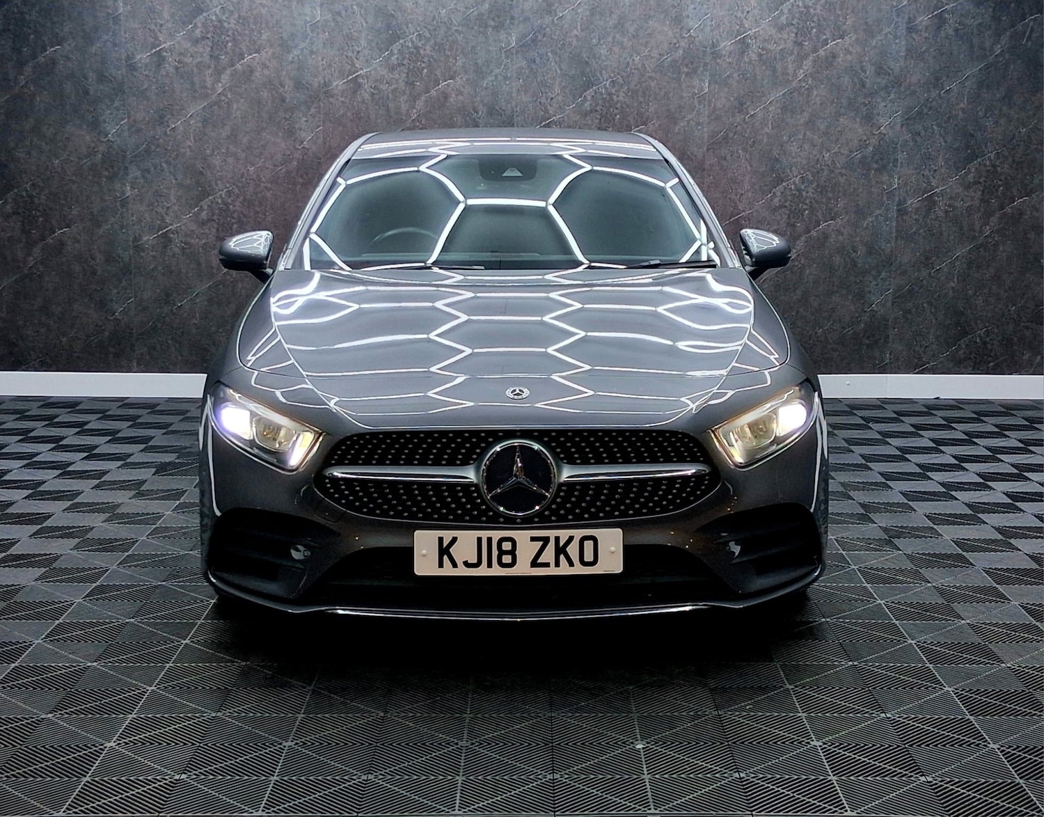 Used Mercedes-Benz A-Class 2018 for sale - 77710971: Photo 4