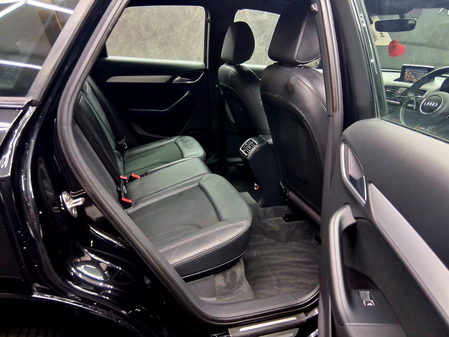 Used Audi Q3 2018 for sale - 77153937: Photo 16