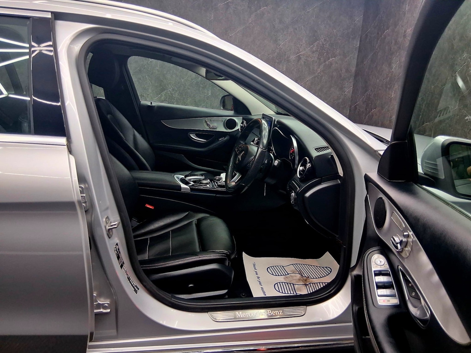 Used Mercedes-Benz C Class 2017 for sale - 77644082: Photo 9