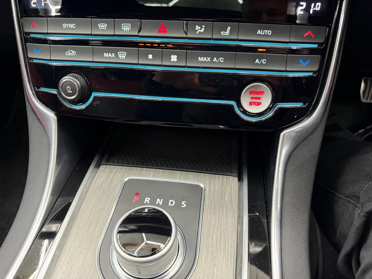 Used Jaguar XF 2016 for sale - 77380740: Photo 12