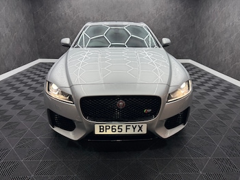 Used Jaguar XF 2016 for sale - 77380740: Photo