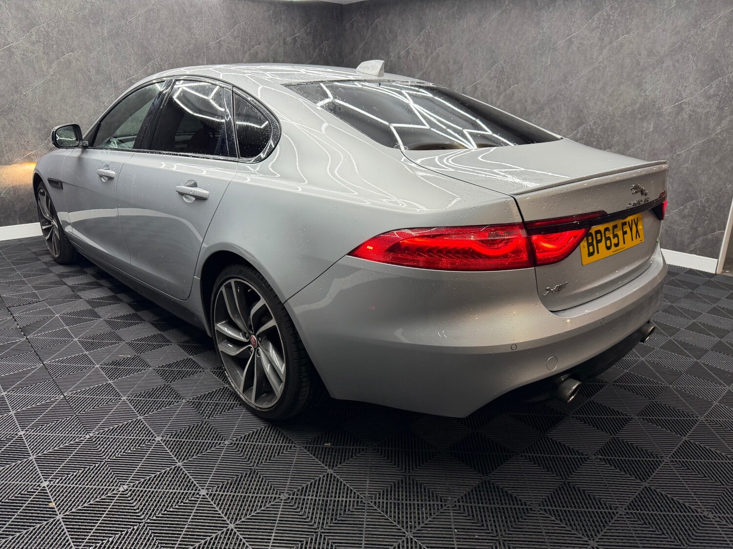 Used Jaguar XF 2016 for sale - 77380740: Photo 6