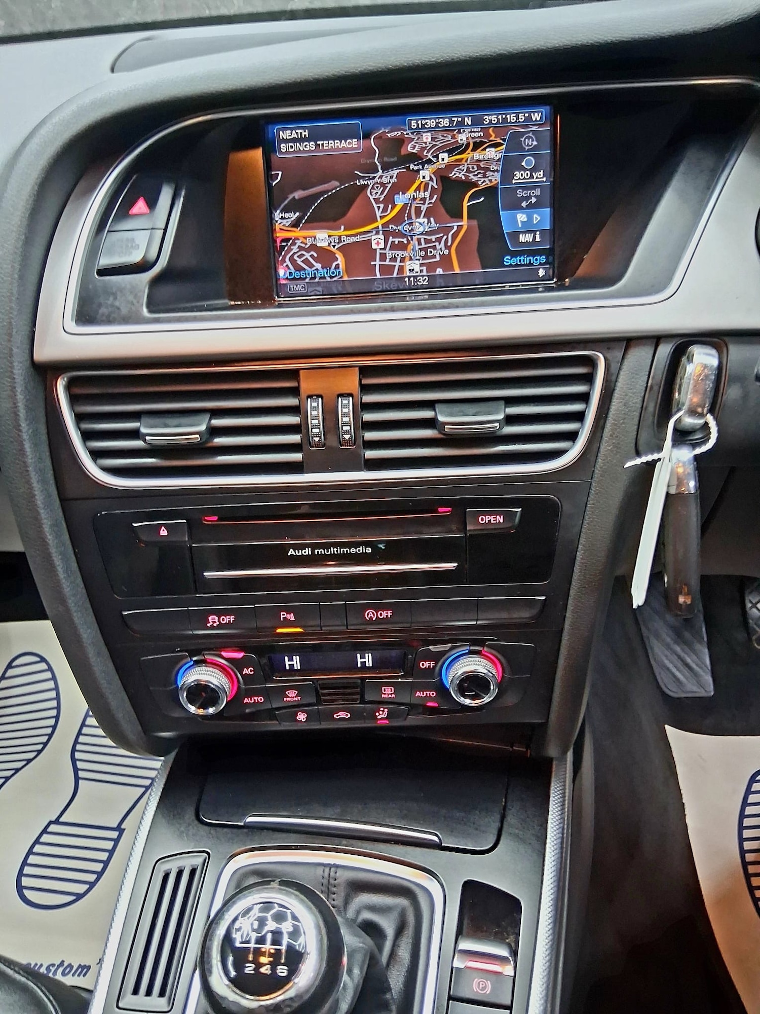 Used Audi A4 2013 for sale - 77872944: Photo 13