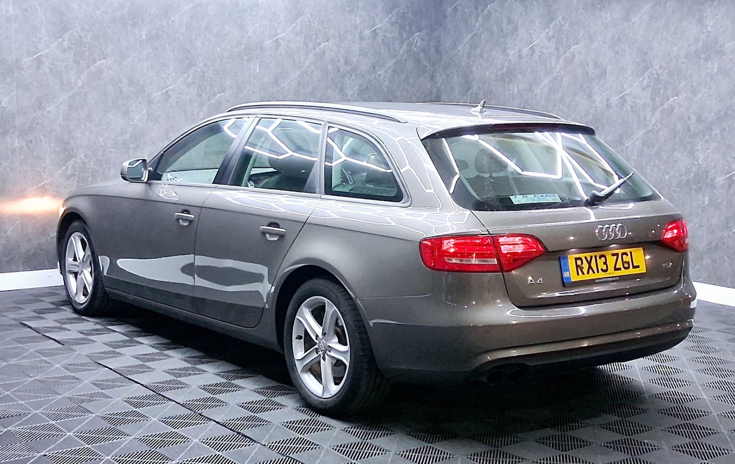 Used Audi A4 2013 for sale - 77872944: Photo 6