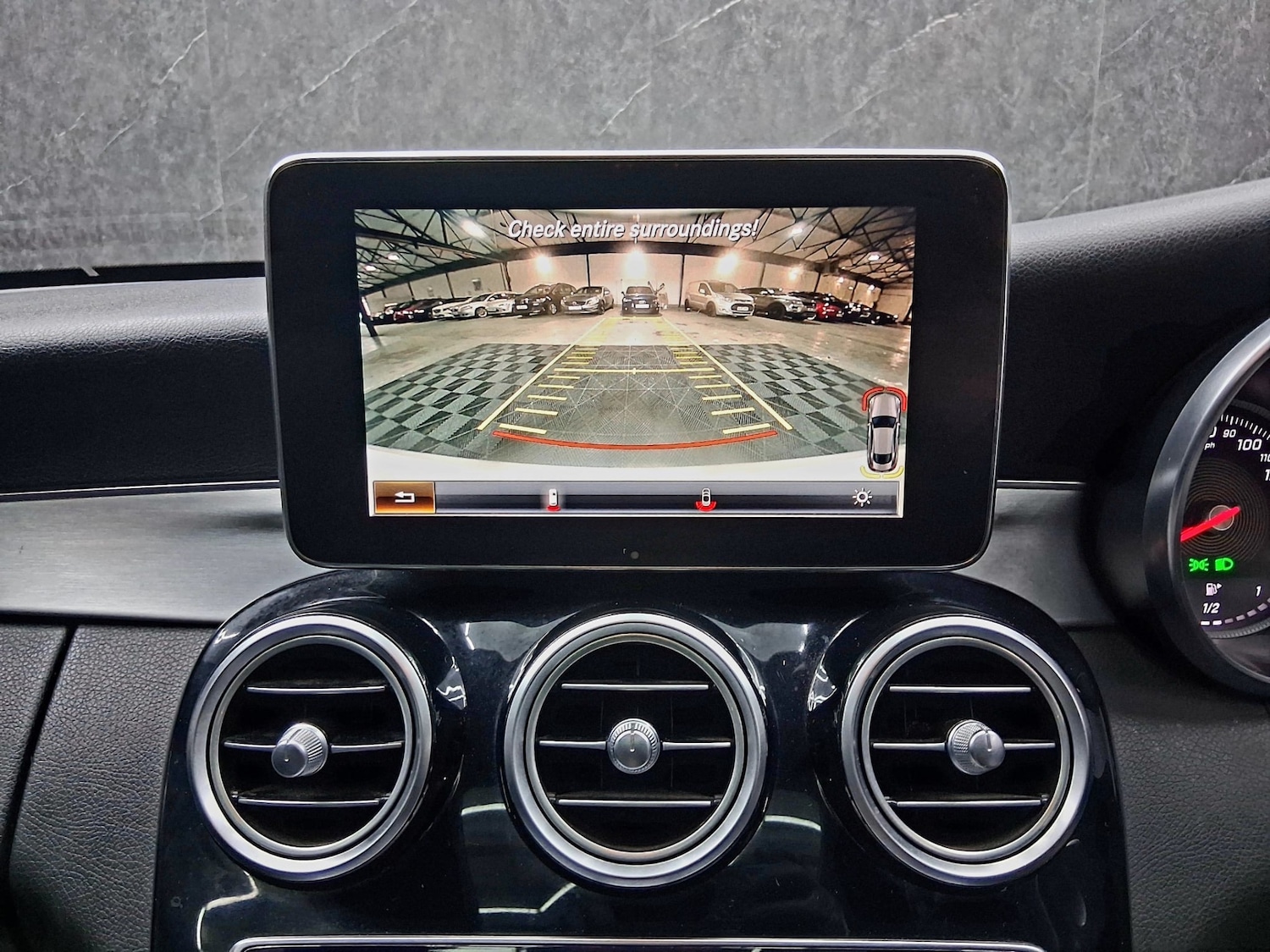 Used Mercedes-Benz C Class 2016 for sale - 77565384: Photo 18