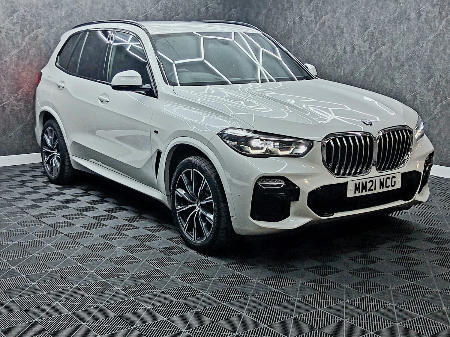 Used BMW X5 2021 for sale - 77649130: Photo 2