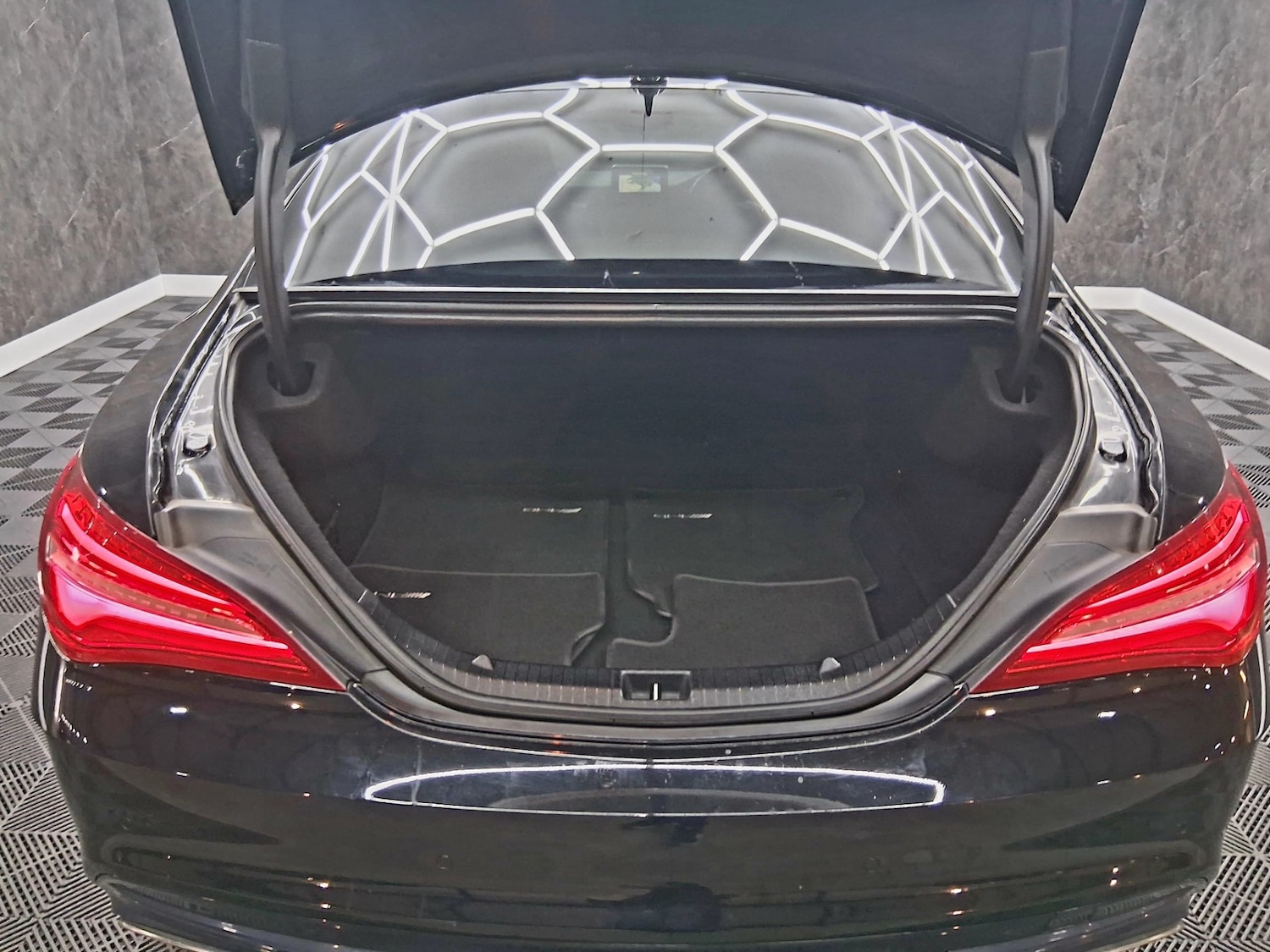 Used Mercedes-Benz CLA 2017 for sale - 77710982: Photo 10