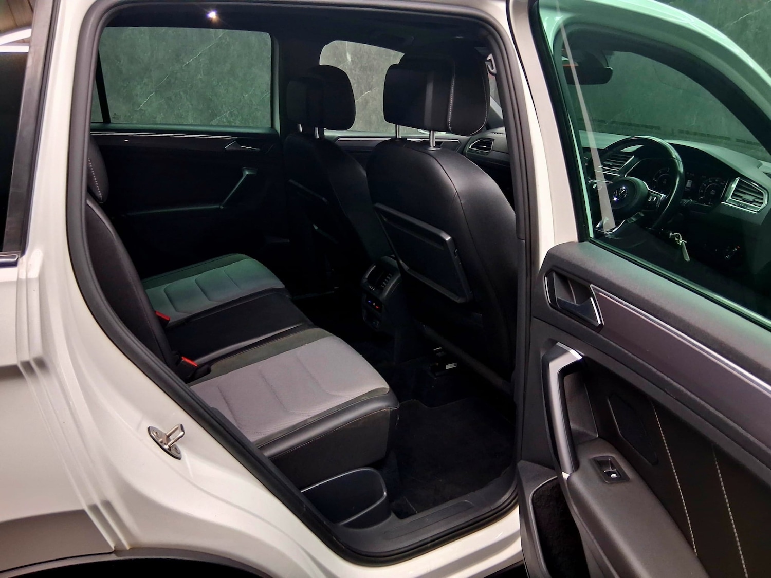 Used Volkswagen Tiguan 2017 for sale - 77136010: Photo 13