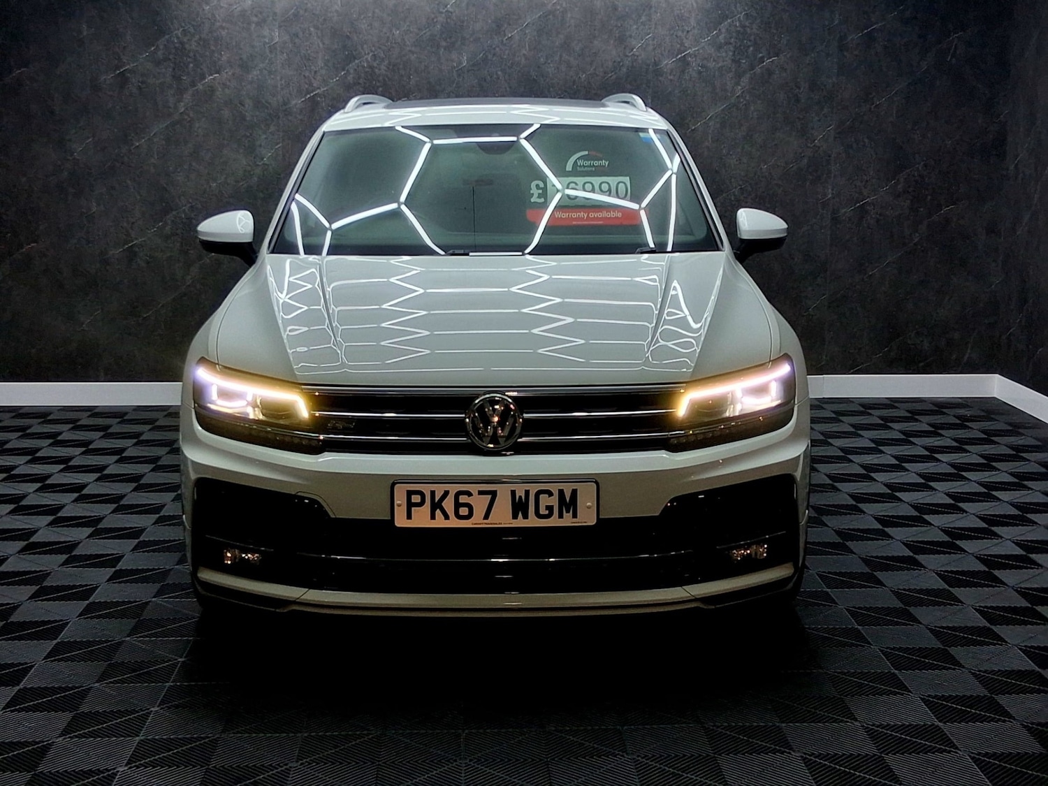 Used Volkswagen Tiguan 2017 for sale - 77136010: Photo 3