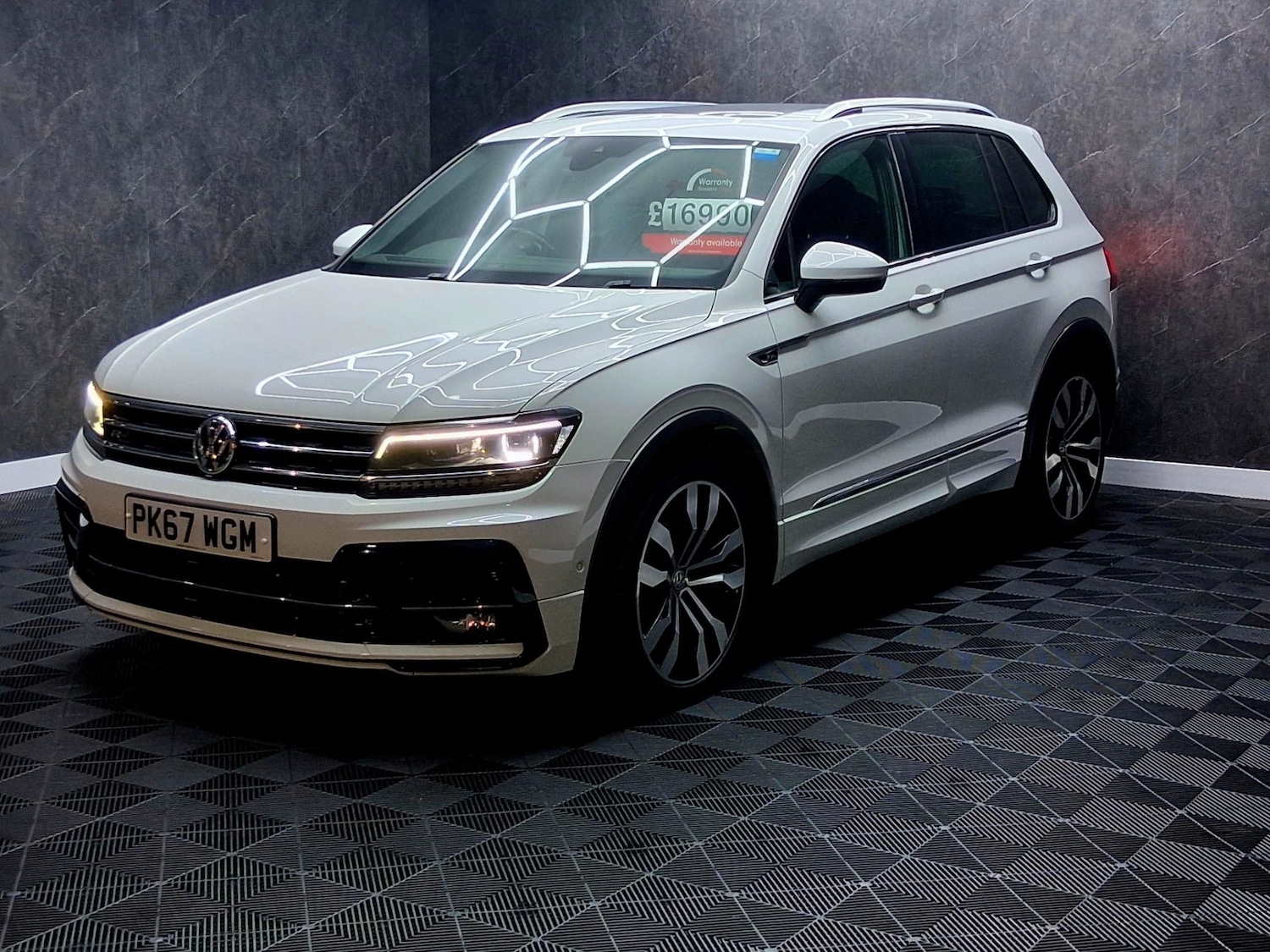 Used Volkswagen Tiguan 2017 for sale - 77136010: Photo 4