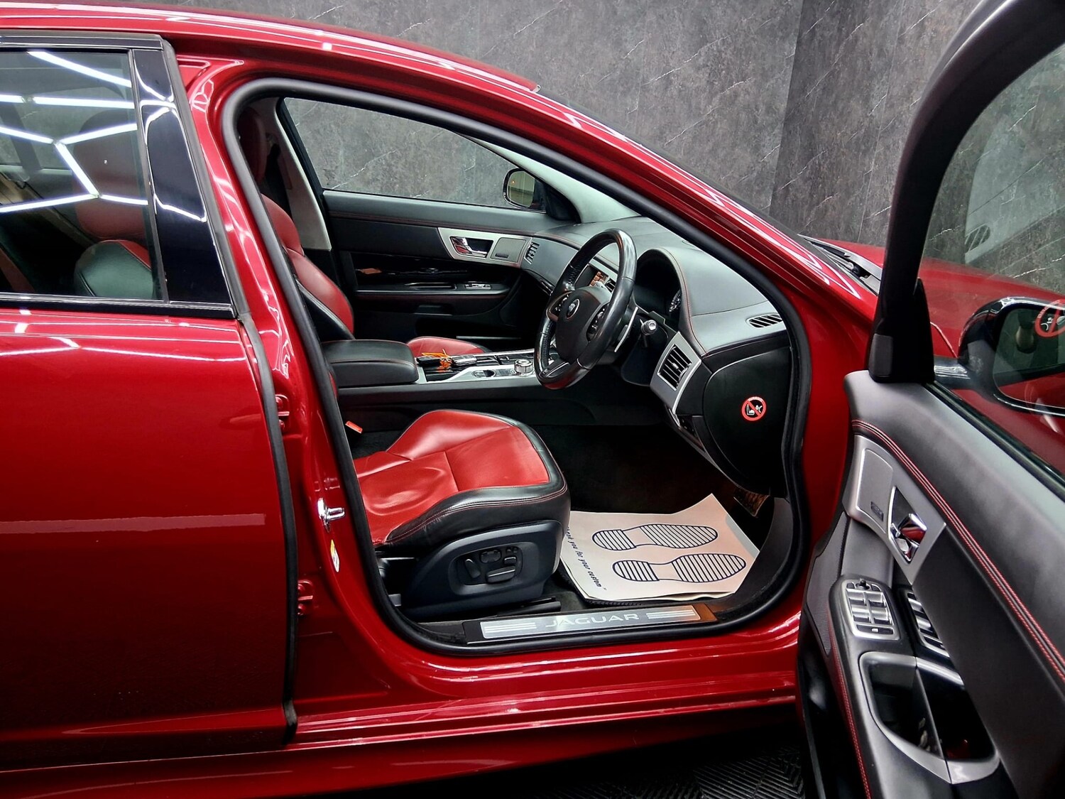 Used Jaguar XF 2014 for sale - 78018501: Photo 21